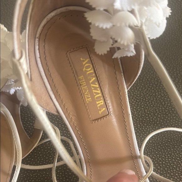 Elegant White Floral Women's Heels - Picture 2 of 5